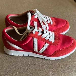 Like new Vionic red Nana sneakers